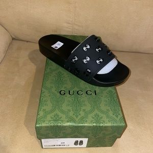 GUCCI Women’s Rubber GG Slides